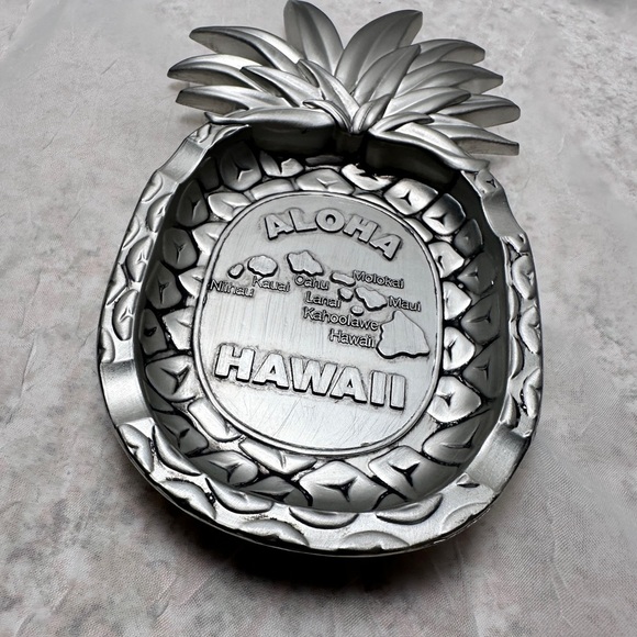 Pineapple Shape Silver Metal Aloha Ashtray w/ State of Hawaii Engraving - Picture 13 of 15